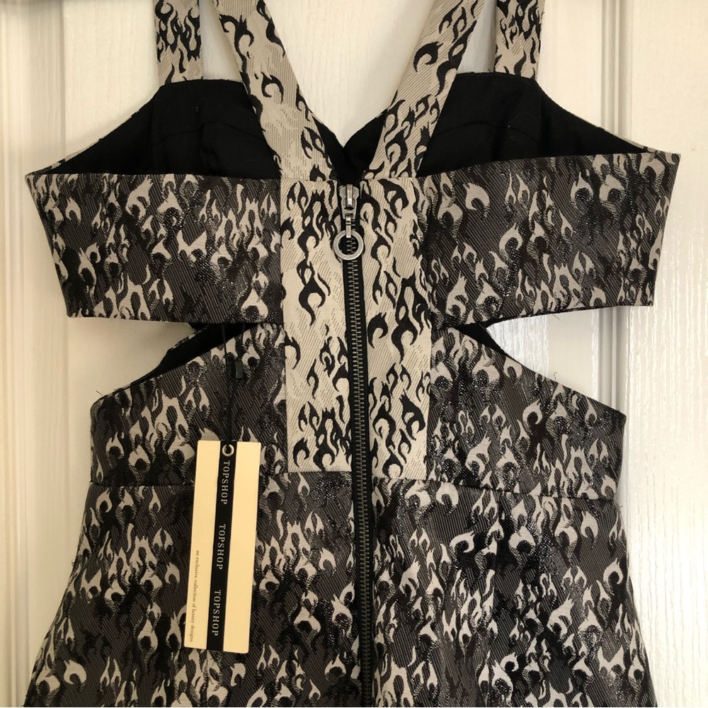Topshop cut out dress 🖤 - Picture 6 of 8
